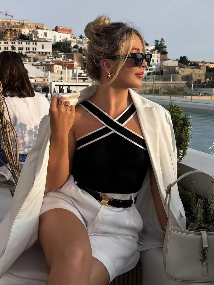 Kontrastkanter bandtop i stickat