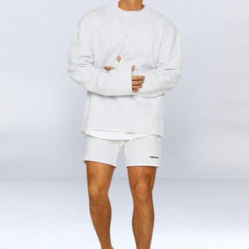 Ordinarie pris för MAXWELL långärmad tröja inklusive shorts