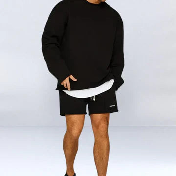 Ordinarie pris för MAXWELL långärmad tröja inklusive shorts